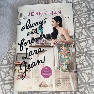 Book: always and forever Lara jean by Jenny Han